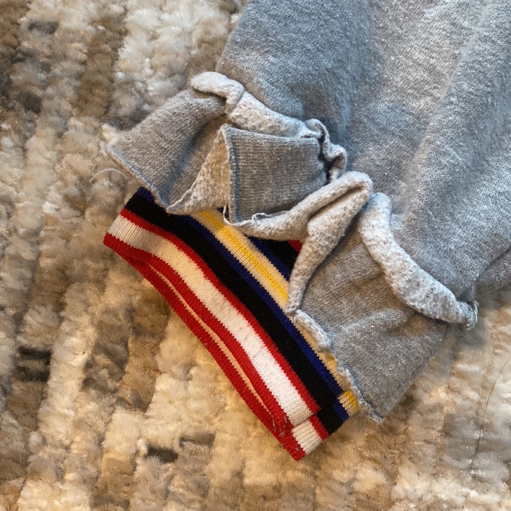 REBECCA MINKOFF Ruffle-Cuff Cropped Sweatshirt‎ - Picture 5 of 9